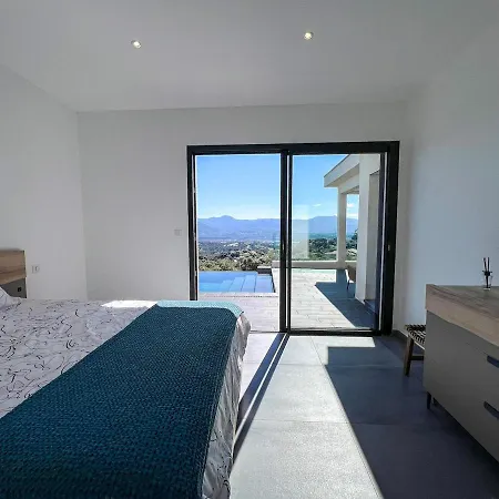 De Aux Portes D'ajaccio فيلة Alata