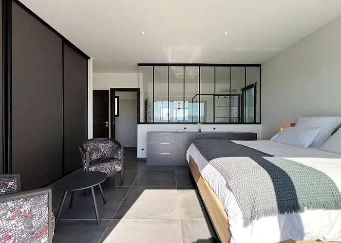 De Aux Portes D'ajaccio * Alata