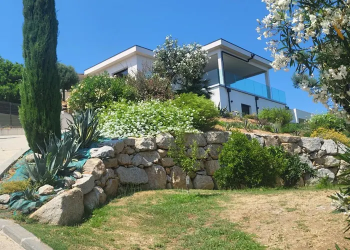 De Aux Portes D'ajaccio Alata