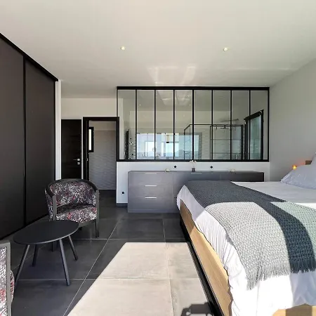 De Aux Portes D'ajaccio * Alata