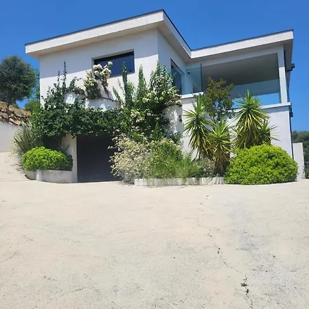 De Aux Portes D'ajaccio Alata